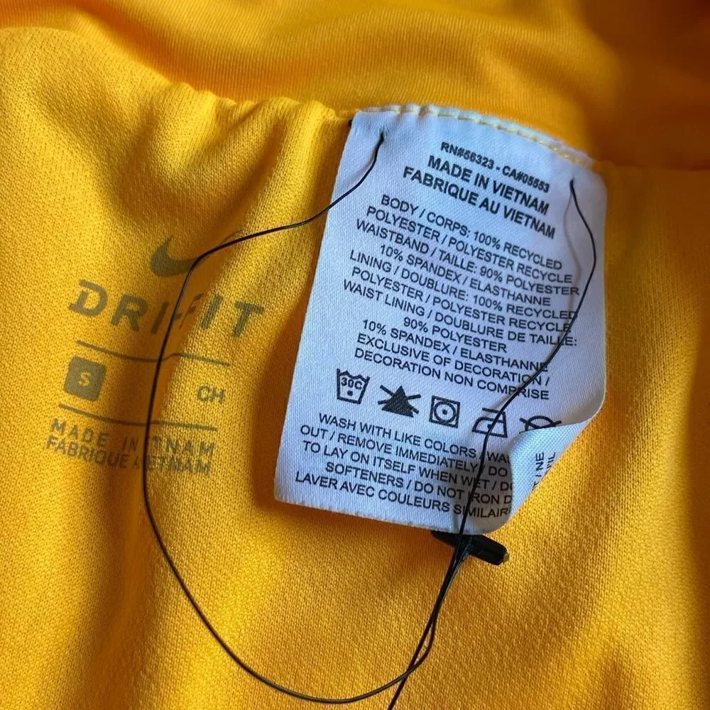Nike Dri Fit Shorts Yellow Womens Size Small‎